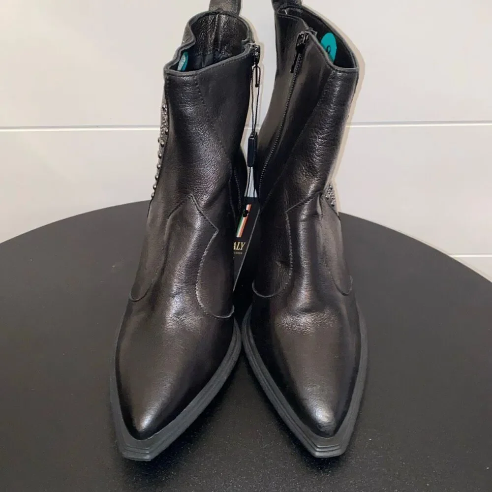 Emanuele Crasto Booties Sz 8 Black Leather Studded Pointed Toe Block Heel Ankle